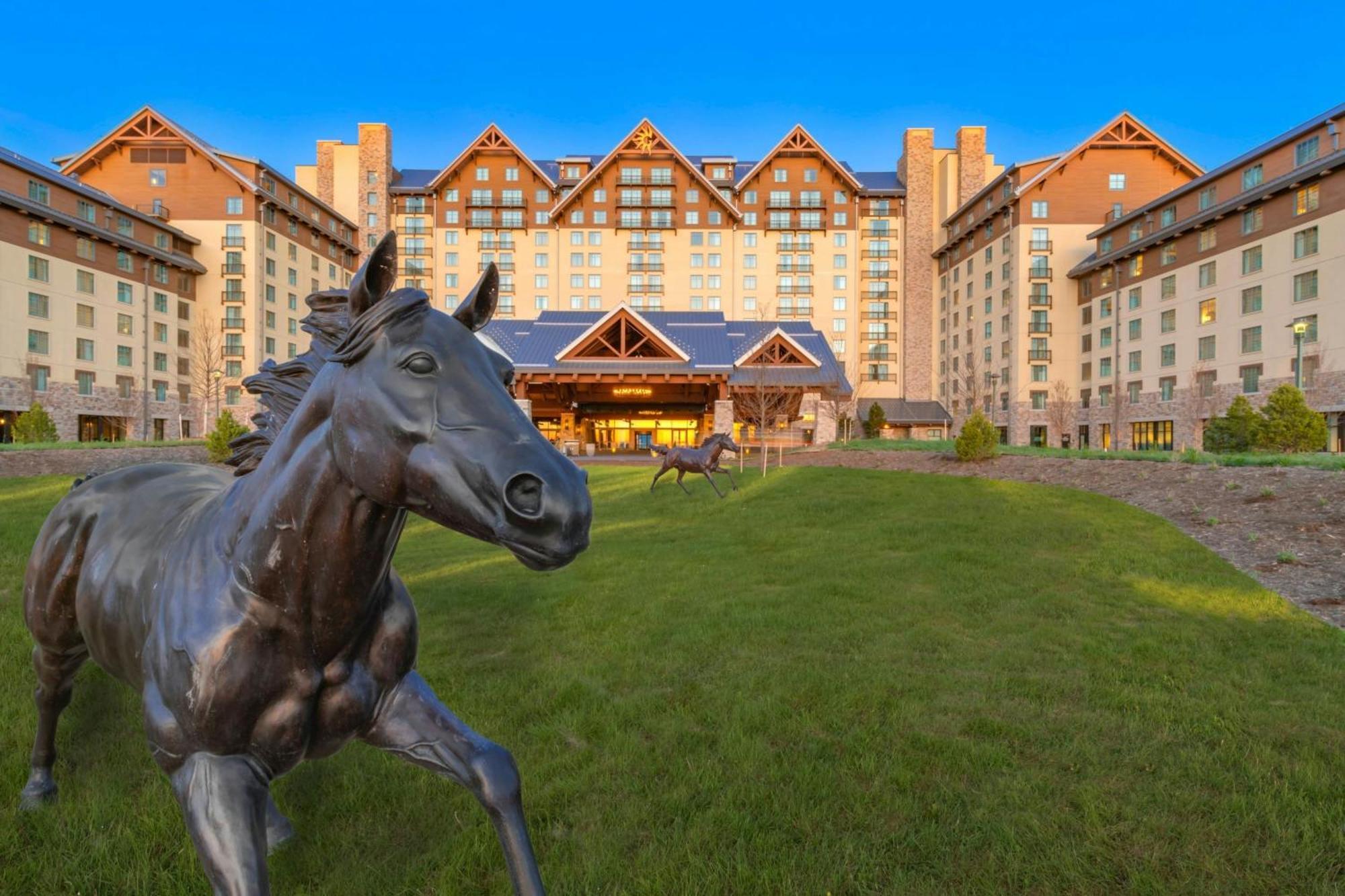 Gaylord Rockies Resort & Convention Center Aurora Exterior foto